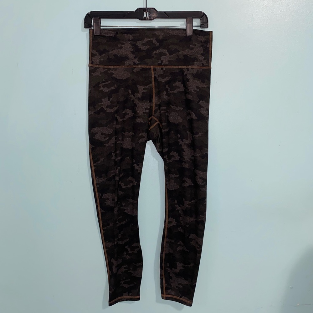 POWERHOLD FABLETICS BLACK CAMO LEGGINGS